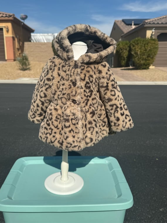 Child (18 mo) FAKE FAUX fur jacket in leopard pri… - image 1