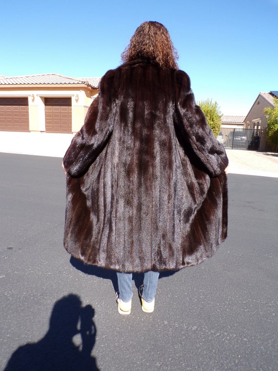 M (10) Mink Coat, Women's Full-Length Black/Brown Ranch Mink, Modern cut!! Timeless and Classic, Dark Mink, Elegant Coat, Luscious! (#703)