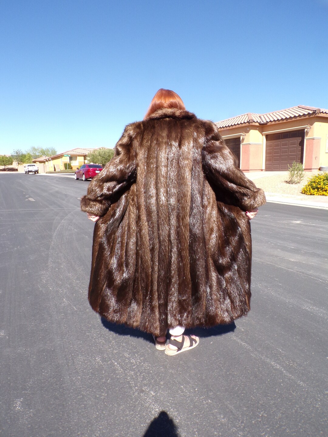 M 10 Real BROWN MUSKRAT FUR Coat, Fulllength Brown, Excellent