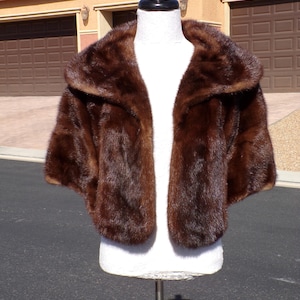 M (8-10) real MINK FUR stole shawl wrap, dark brown mink, bridal fur, vintage wedding fur, Mother of the Bride, high quality, EUC (#3137)