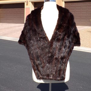 L/X-L (14-16) real MINK FUR stole shawl wrap, dark brown mink, vintage bridal wedding fur, Mother of the Bride, nice quality, E-U-C (#3139)