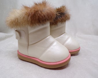 Toddler size 6 US/EU 22 real RABBIT fur trimmed waterproof snow boots, white, appear unused, for everyday use, fleece lined (#1937-2)