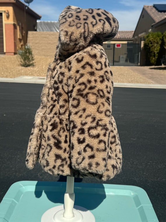 Child (18 mo) FAKE FAUX fur jacket in leopard pri… - image 3