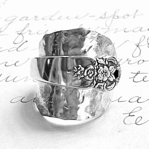 Double Wrapped Spoon Ring, Ring, ~DISTINCTION 1951~ Floral