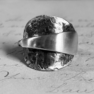 Double Wrapped Spoon Ring, Ring, ~TWISTED HANDLE, HAMMERED bowl~