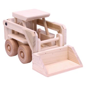 AmishToyBox.com Wooden Skidloader Toy, Skid Steer with Movable Bucket