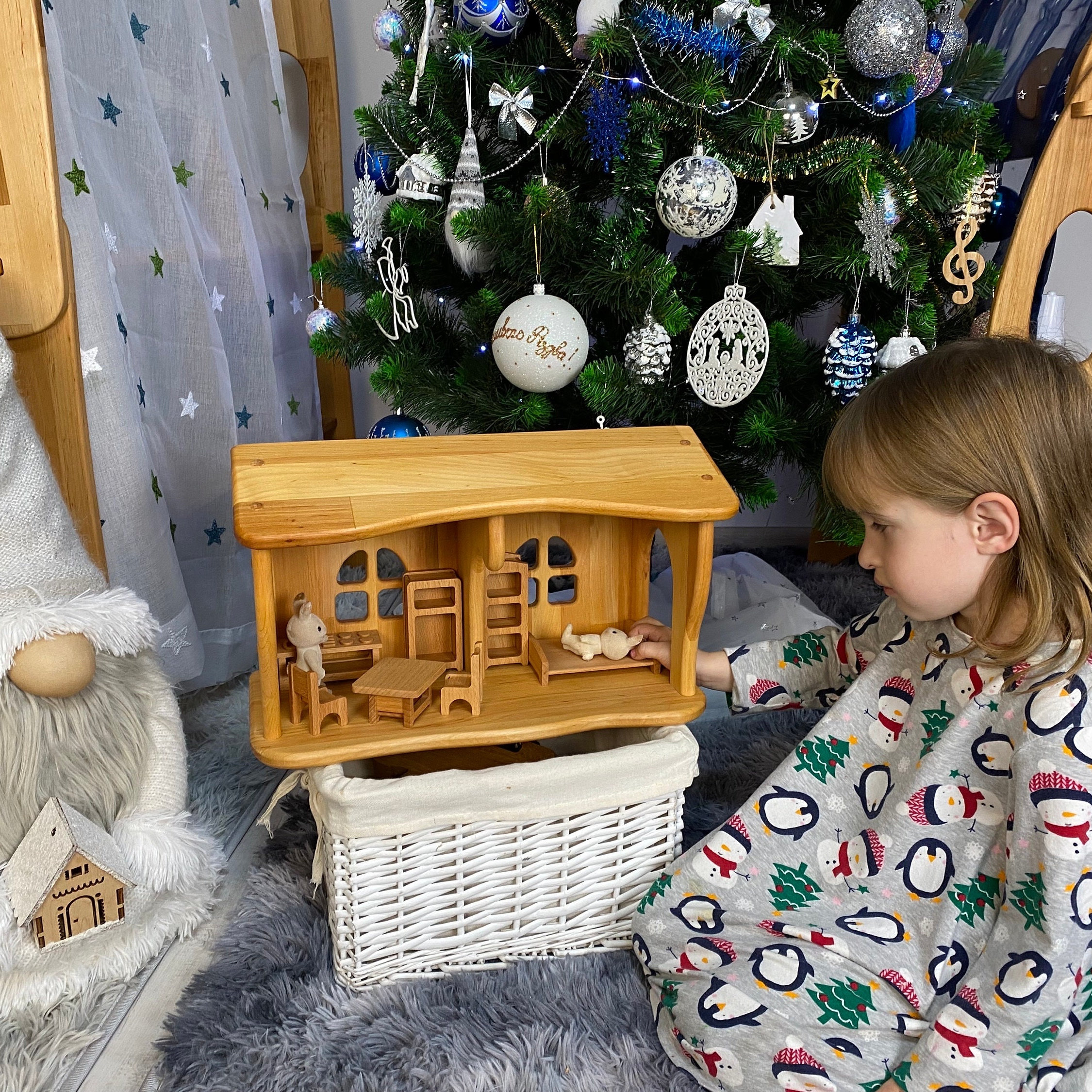 Kids Gifts Dollhouse 1:24 scale 1st Birthday Christmas gift Sylvanian Dollhouse Alderwood Personalize Dollhouse kit Fairy Montessori waldorf