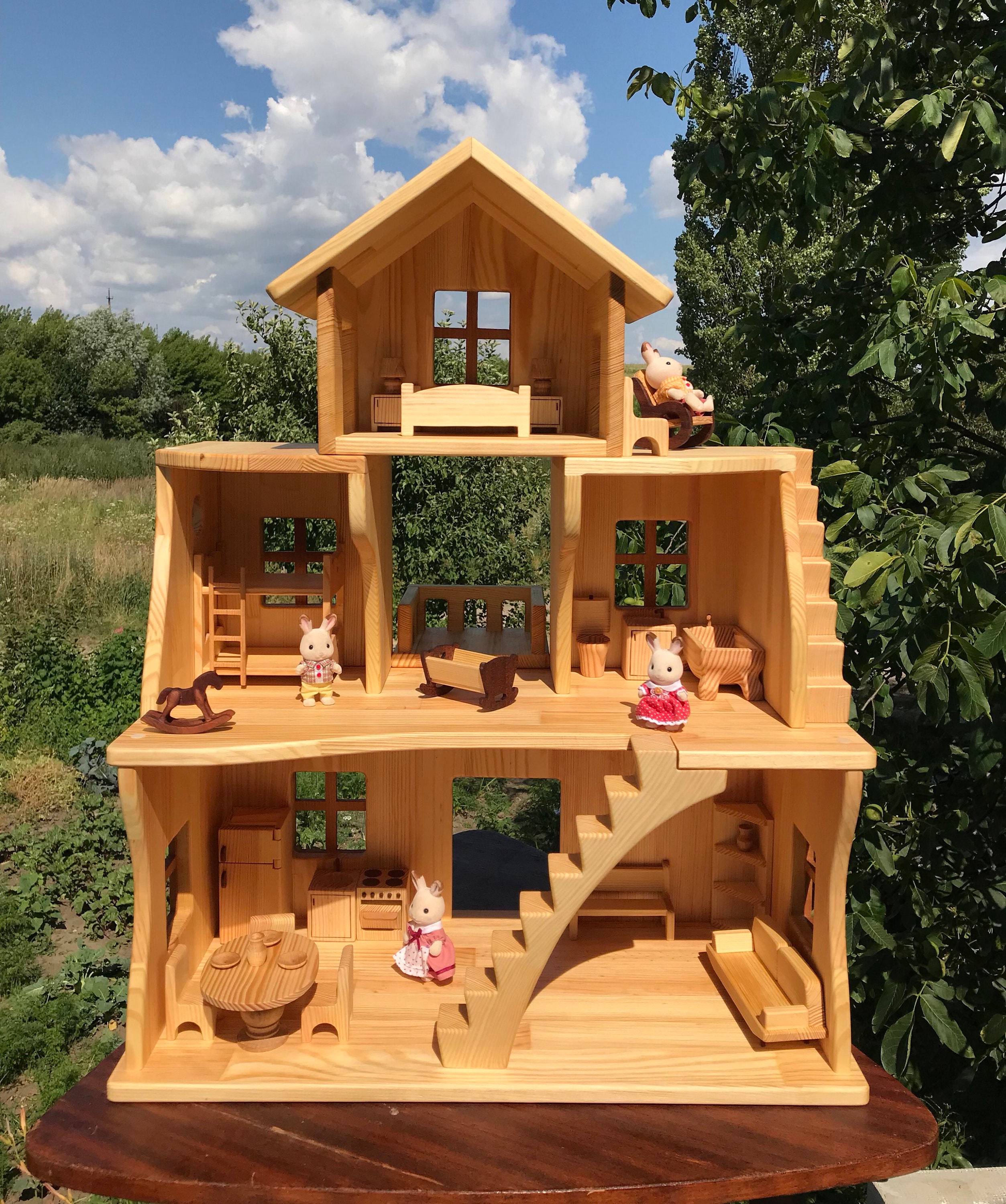 Dolls Houses, Large Wooden Dolls House