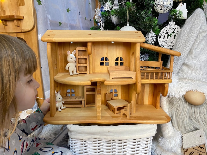 Puppenhaus 1:24 Weihnachten Kinder Geschenk Nichte Geschenk Erlenholz Puppenhaus Holz Personalisieren Puppenhaus Bausatz Montessori Waldorf Bild 1