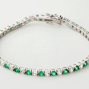 Emerald and White Diamond Tennis Bracelet, Emerald Tennis Bracelet,  Diamond Bracelet, White Gold Bracelet, Classic Tennis Bracelet, Gift