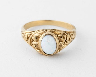 Vintage Opal Solitaire Ring Gold 10k, Yellow Gold Opal Celtic Ring, Vintage Jewelry
