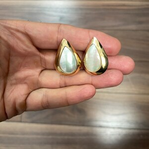 Vintage Teardrop Pearl Earrings Gold 10k, Yellow Gold Pear Shaped Clip on Earrings, Vintage Jewelry image 3