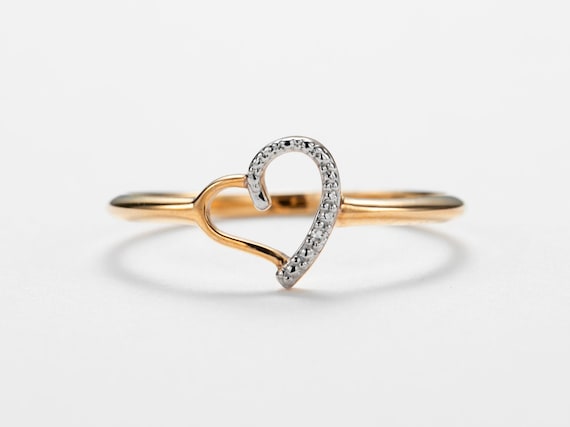 10k gold diamond heart ring deals
