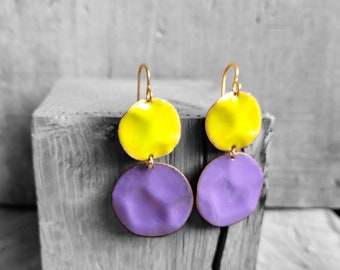 Boucles d'oreille vert et mauve,émaux cuivre,boucles uniques,style bohème,  cadeau femme,  boucles créateur, bijoux,boucles été