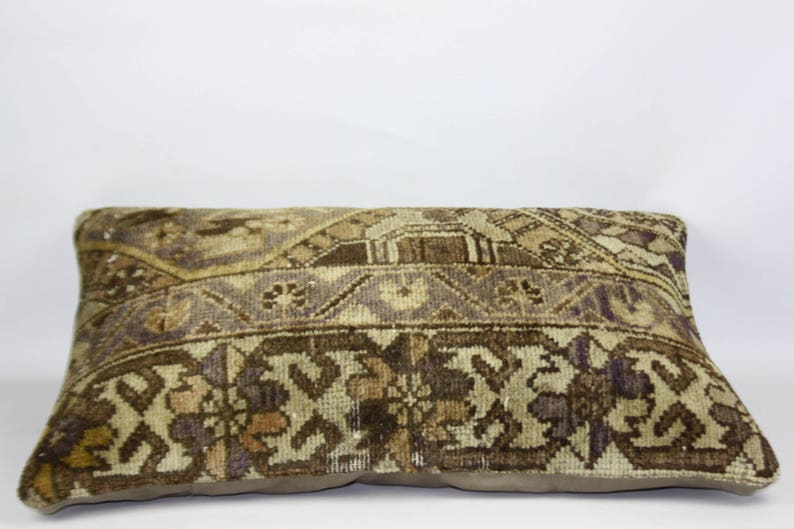 kilim rug carpet pillow kilim pillow turkish kilim pillow rug pillow antique pillow 16x24 in\u00e7 turkish kilim rug 40x60cm