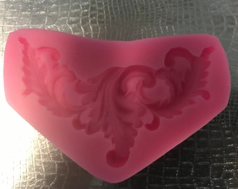 Silicone Scroll Mold 114