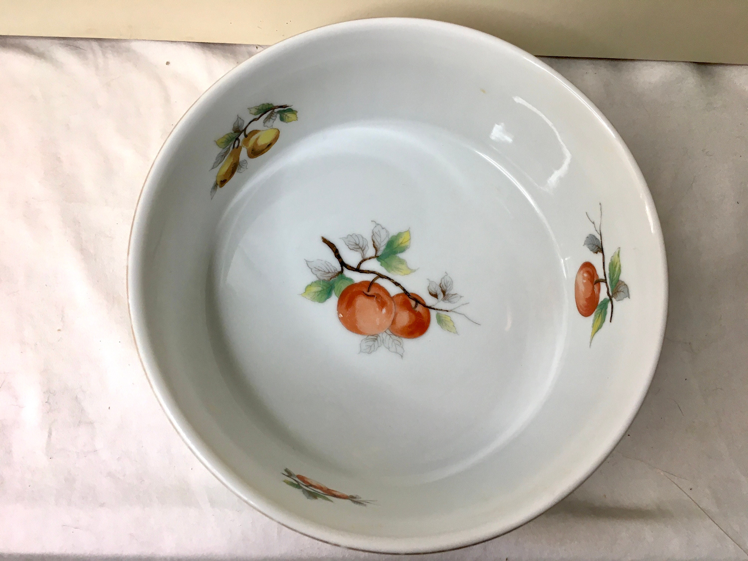 Souffle/casserole Fruits Oven to Table Cookware by Andrea