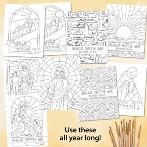K&ouml;nnte beinhalten: Eine Sammlung von Schwarz-Wei&szlig;-Malvorlagen mit religi&ouml;sen Themen. Die Seiten zeigen Illustrationen von biblischen Szenen, darunter Figuren, die gehen, und Jesus. Auf den Seiten steht "Walk With Me" und "Moses 6:34". Der Satz "Use these all year long!" ist ebenfalls vorhanden.