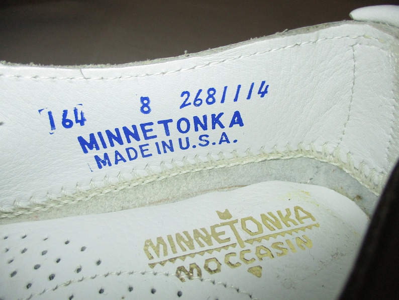 Vintage Minnetonka Moccasins UNWORN White Leather Mary Jane Shoes Size 8