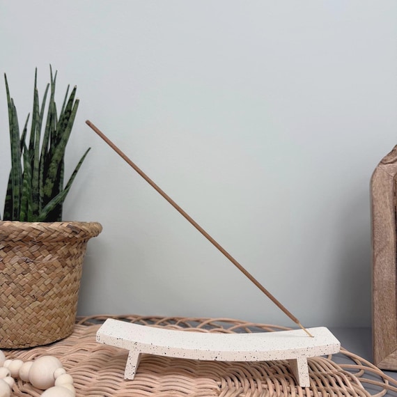 Minimalist Ceramic Incense Holder: Cream Speckle Design