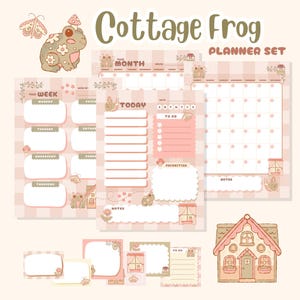 Może przedstawiać: Zestaw planera Cottage Frog o fantazyjnym designie. Zestaw zawiera tygodniowy planer, kalendarz miesięczny i listy rzeczy do zrobienia, wszystko w miękkim różowo-białym wzorze w kratkę. Elementy dekoracyjne: żaba, ślimak, grzyb i dom.