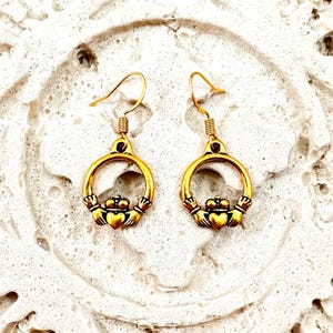Irish Gold Claddagh Earrings, Gold Friendship Earring,Gold Heart Earrings