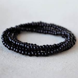 Conjunto de pulseras negras, pulseras para el día a día, pulseras de cuentas, pulseras bohemias, pulseras hippies, pulseras de cuentas para mujer, regalos para amigas.