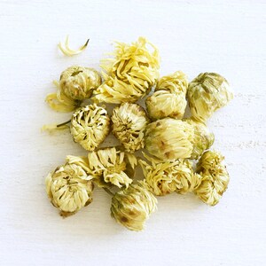 Chrysanthemum Flower - Organic Loose Herbal Tea, Top Selling Items for mom, Relaxing, honey-scented herb is the perfect bedtime treat