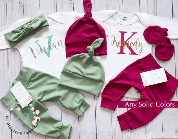 Conjuntos personalizados de genero neutro para gemelos Conjuntos para recien nacidos a juego Conjunto para nino y nina Conjunto para nino de cualquier color solido Conjunto para nina Etsy Mexico