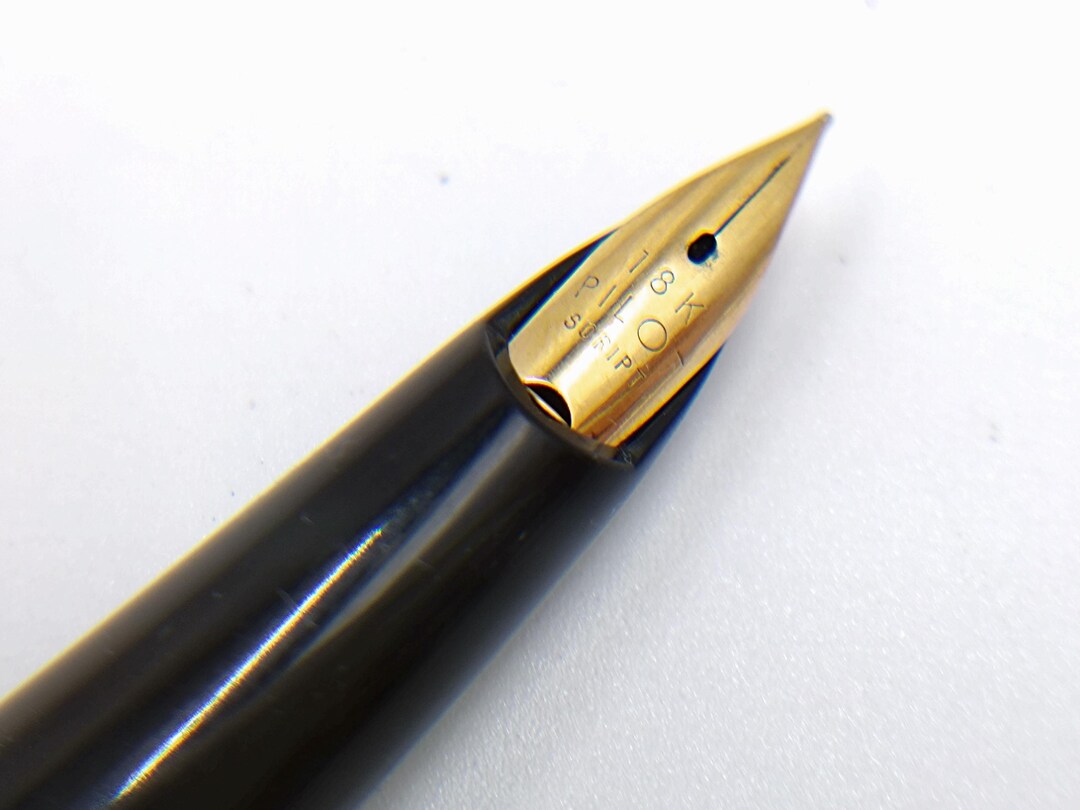 Pilot Elite Fountain Pen 18K SCRIPT Nib Used Excellent T0404 - Etsy