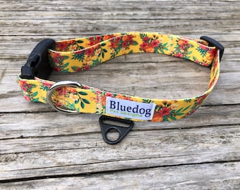 Hawaiian floral dog collar