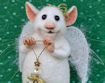 Angel Figurine, Mouse with Wings, Christmas Decoration, Needle Felted Mouse, Felted Animal, Soft Sculpture, Eco Toy, Art Doll, Felt Mice