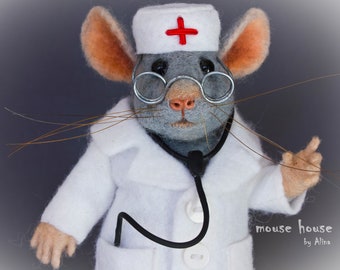 Needle Felted Doctor Mouse with Stethoscope Physician Gift for Doctor Graduation Nurse Mouse Medical Ornament Scientist Lab Grey Rat