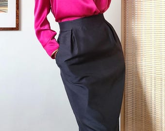 Vintage 80s wild silk pencil skirt black navy blue made in France midi high waist tailor 38/M