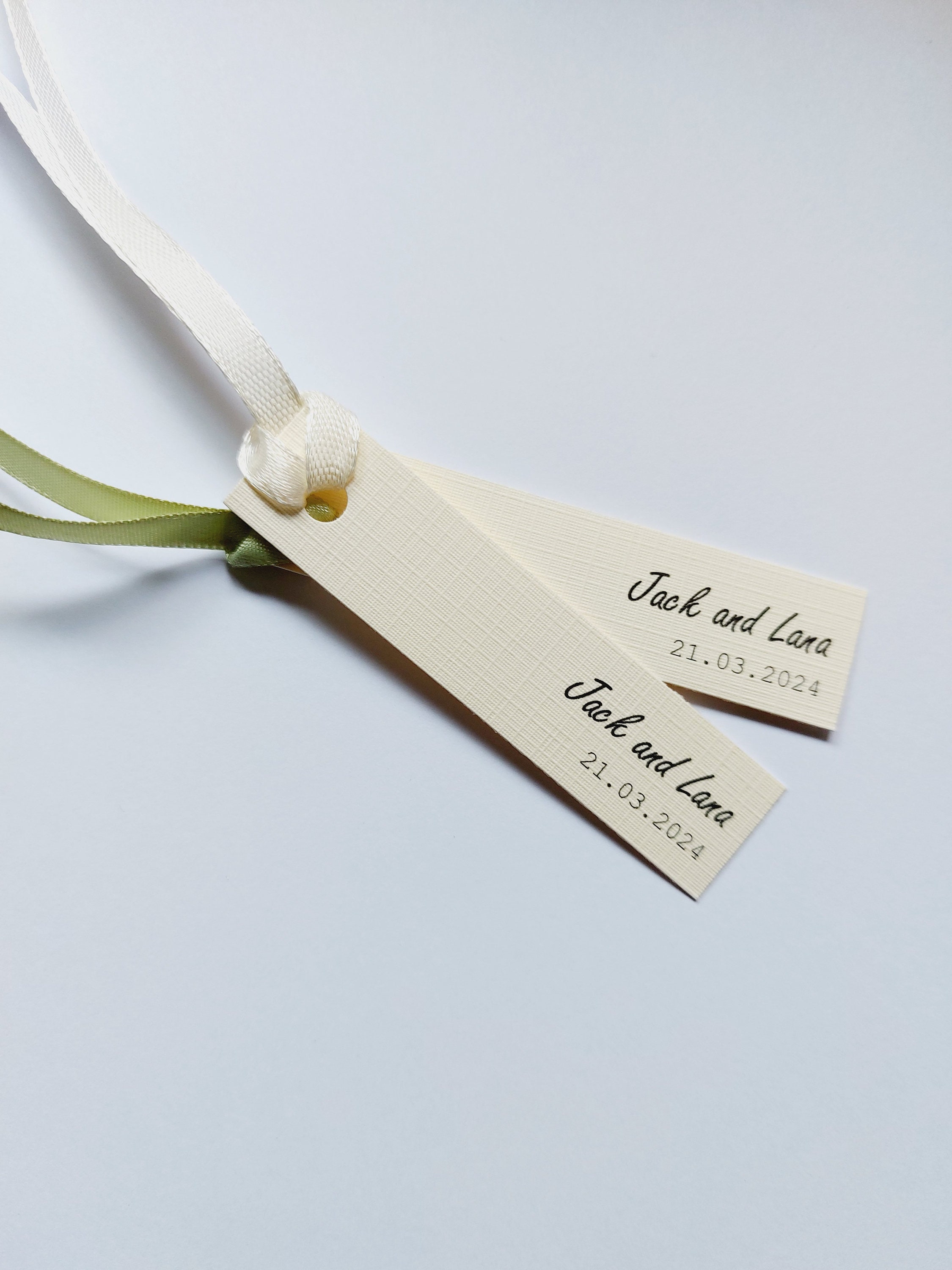 Wedding favour tags, minimalist wedding, minimalist tags, favor tags, wedding table decor, seating tags.
