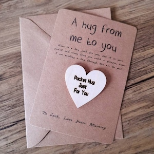 Abraço de bolso, lembrança de abraço de bolso, presente de amizade, lembrança de abraço, presente de melhor amigo, envie um abraço de bolso, presente vegano, envie um abraço, estou pensando em você.