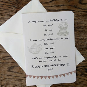 Carte d'anniversaire d'Alice au pays des merveilles, carte de chanson joyeux non-anniversaire