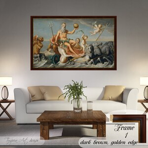 Puede incluir: Una pintura enmarcada que representa una escena mitológica con un dios conduciendo un carro tirado por caballos. El dios sostiene un tridente y una esfera. La pintura está enmarcada en un marco marrón oscuro con un borde dorado. El marco está etiquetado "Marco 1 marrón oscuro, borde dorado".