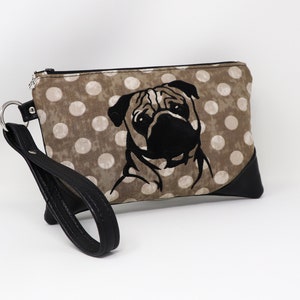 Embrague de perro Pug, pulsera de perro Poka, bolso amante de los perros, beige/natural, regalo para madre, hija, hermana, novia, paseador de perros
