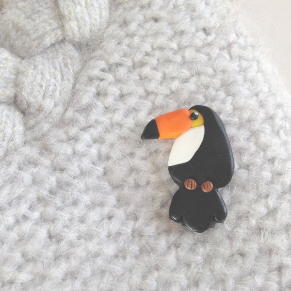 Broche oiseau toucan en fimo pâte polymère