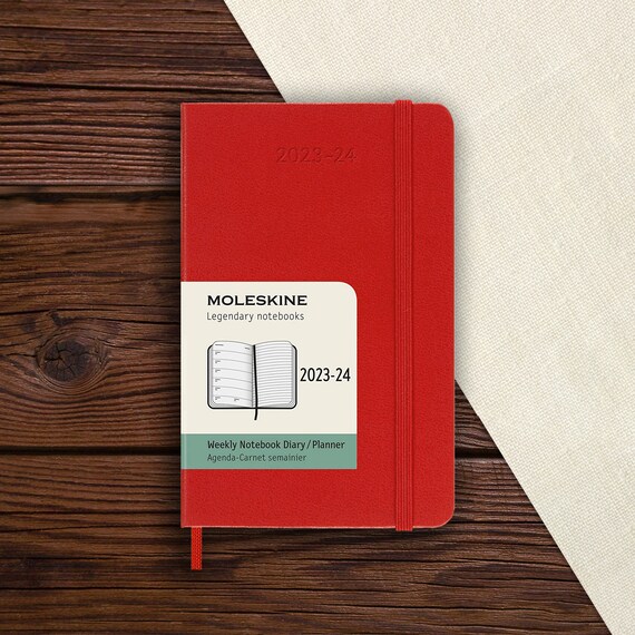 Agenda Moleskine 2023/2024 / Settimanale 18 mesi / Tasca 9 x 14 cm /  Copertina rigida / Rosso scarlatto / Agenda / Organizer per ufficio,  lavoro, scuola, casa -  Italia