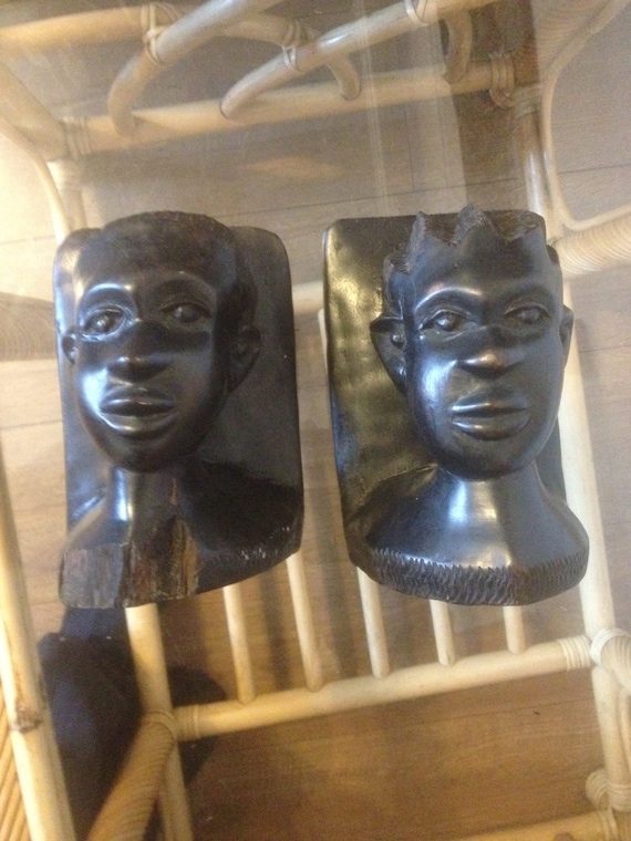 ヴィンテージの手彫りの硬材アフリカ黒檀ブックエンド - Etsy 日本