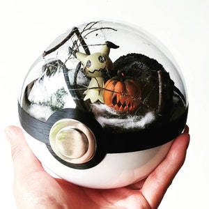 MIMIKYU (Large 5.5inch) Pokeball Diorama Terrarium