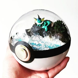 VAPOREON (Grand 5,5 pouces) Pokeball Diorama Terrarium - Version pour dormir