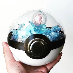 MEW (SPECIAL EDITION 6.3inch) Pokeball Diorama Terrarium