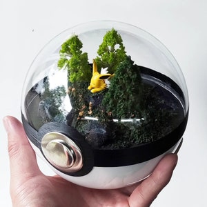 JOLTEON (Large 5.5 inch) Pokeball Diorama Terrarium - Schlafende Version