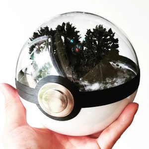 SHINY UMBREON (Large 5.5inch) Pokeball Diorama Terrarium - Sleeping Version