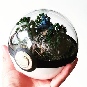 HERACROSS (Large 5.5inch) Pokeball Diorama Terrarium