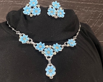 Bib Necklace with Matching Clip-On Earrings 1950's Bavette Jewelry Light Blue Flowers with Clear Rhinestones