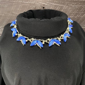 Kramer Chollar-slabketting blauw met diamanten strass, jaren 50/60 kostuumsieraden statementketting, mode-sieraden
